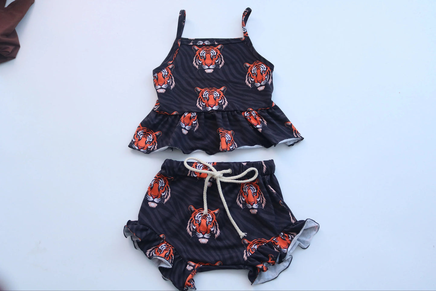 Eye of the Tiger 2 piece set