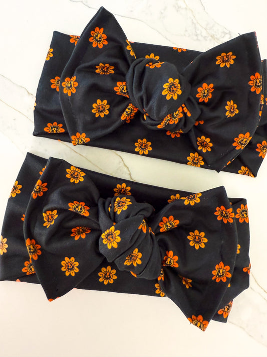 Pumpkin Daisy Knotted Headwrap