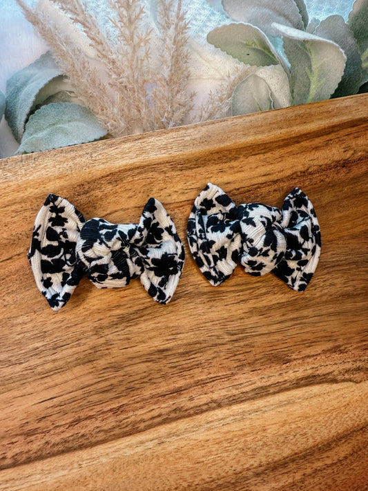 Dainty Black Floral Piggy set