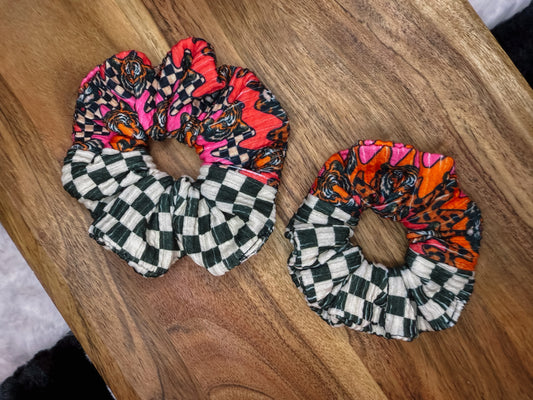 Pink Tiger/Racing Check scrunchie