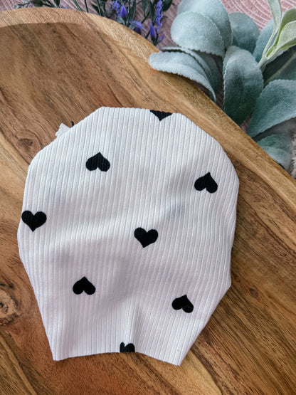 White and Black Hearts messy knot
