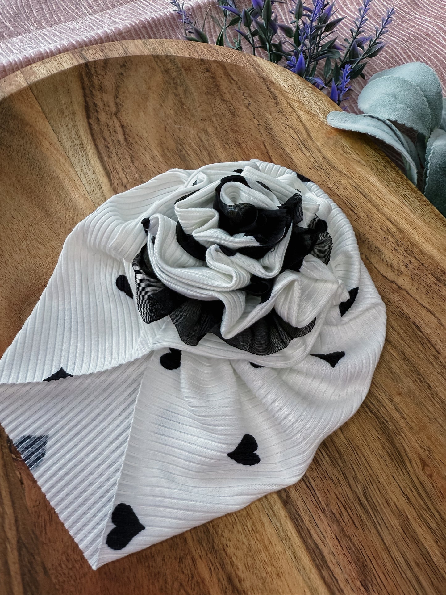 white and black heart bloom turban