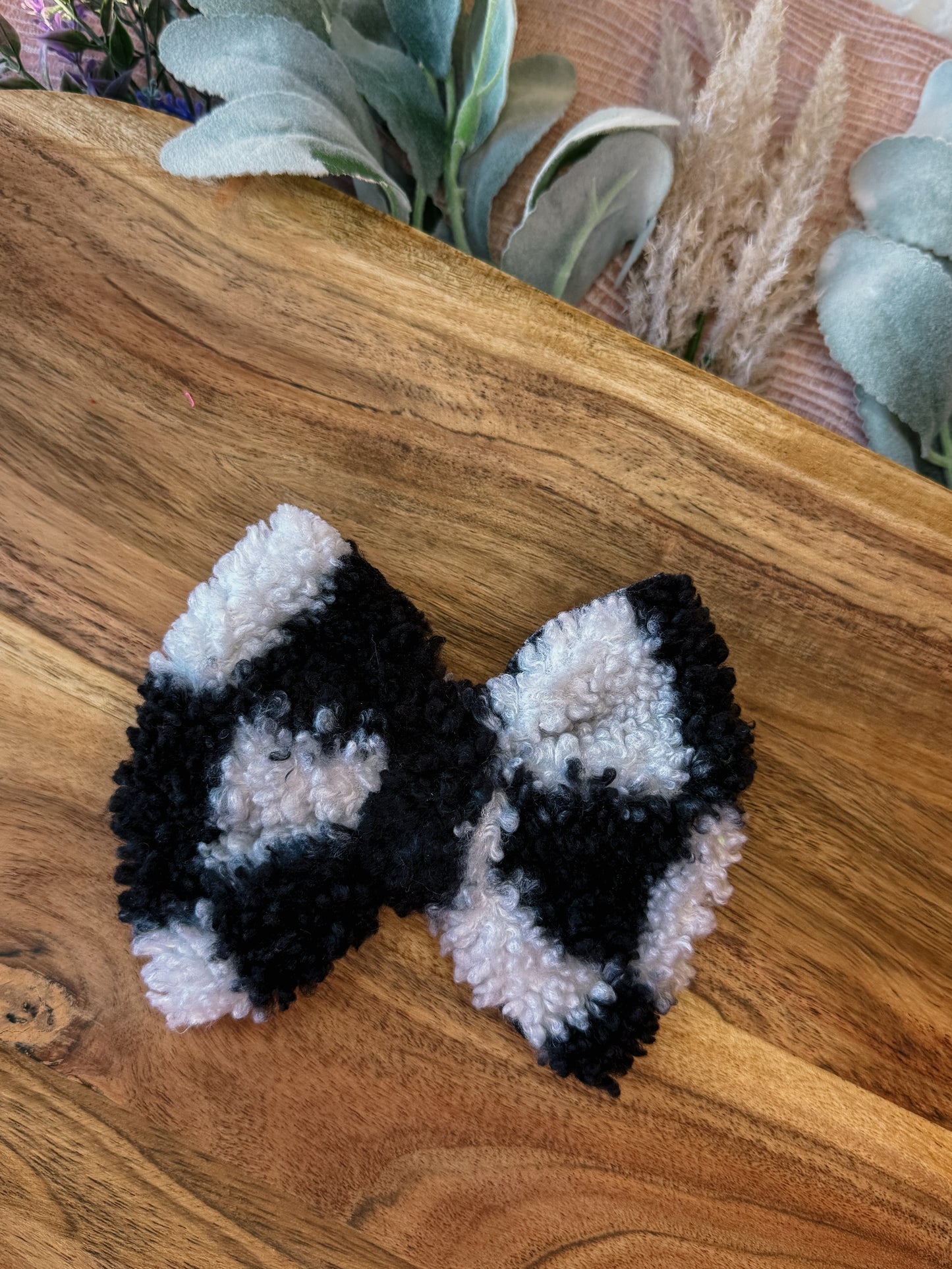 Grunge check Bow on clip