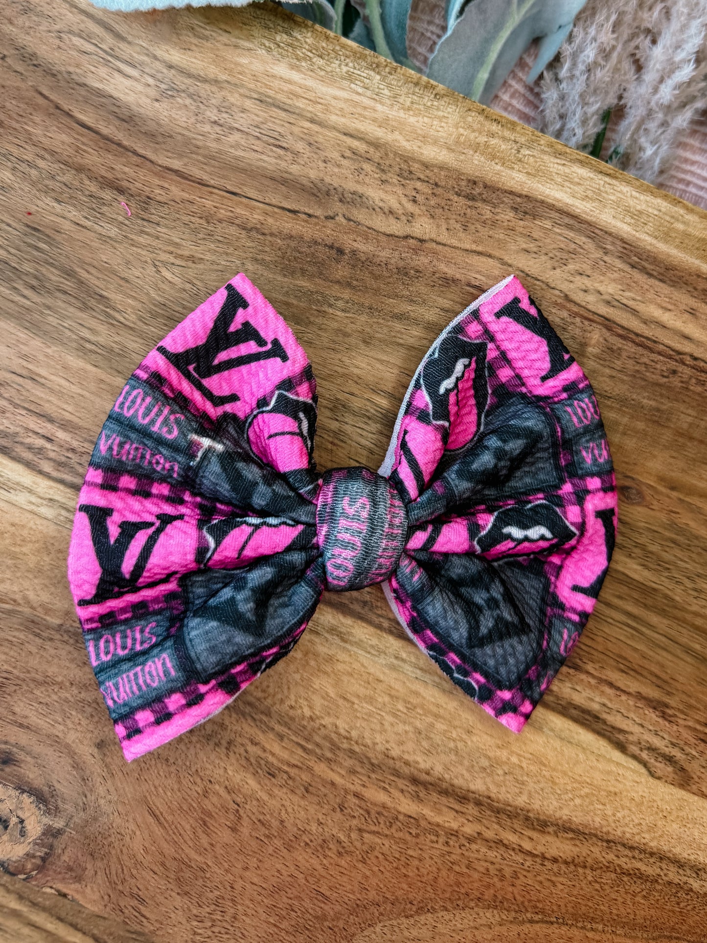 Boujee Rockstar bow on clip