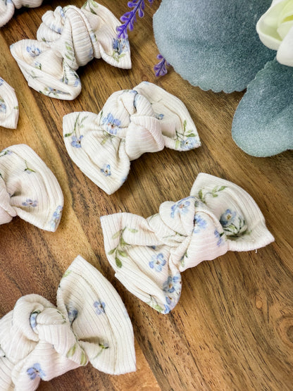 Spring Blooms Cream Knotted Piggies