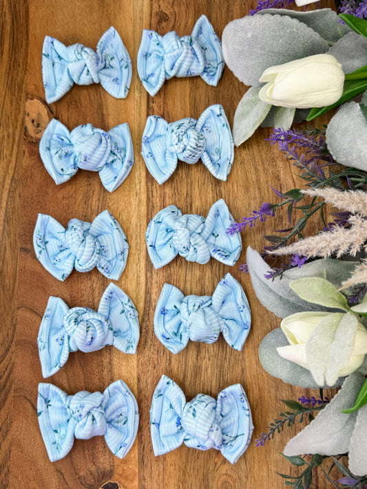 Spring Blooms Blue Knotted Piggies