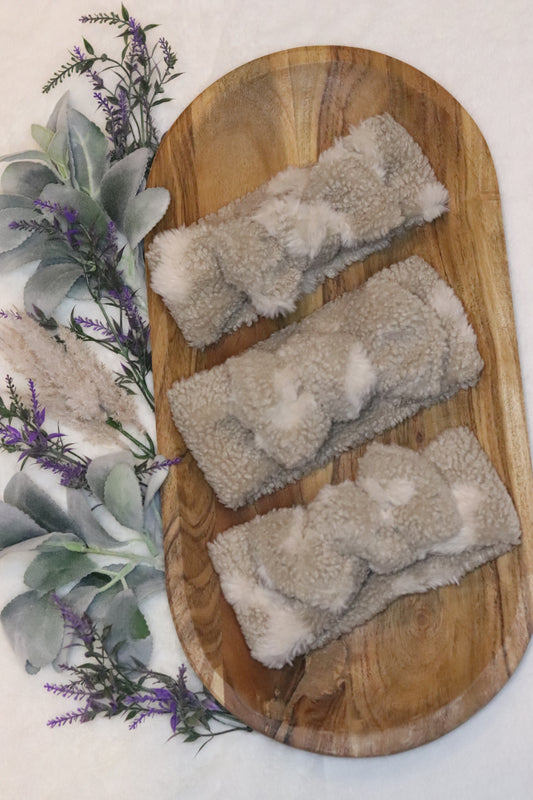 Cozy Daisy Knotted Wrap